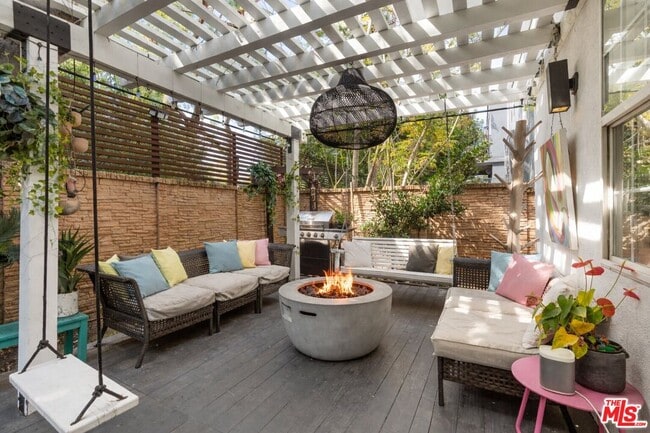 Foto del edificio - 736 Oxford Ave