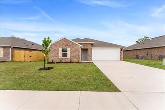 Building Photo - 3030 Laredo Ln