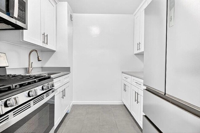 Foto del edificio - 2244 Bronx Pk E