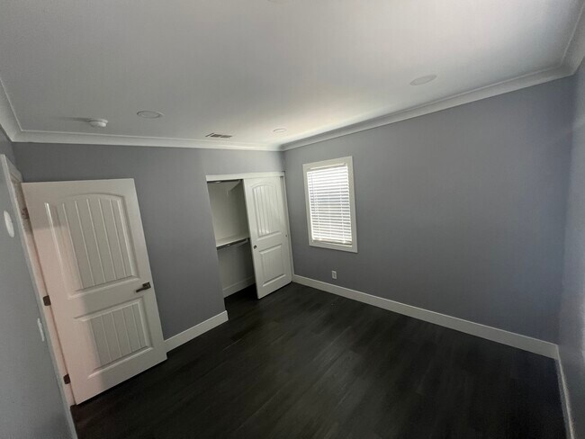 Building Photo - 5908 Camerino St