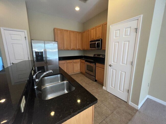 Foto del edificio - 3708 Avalon Park East Blvd
