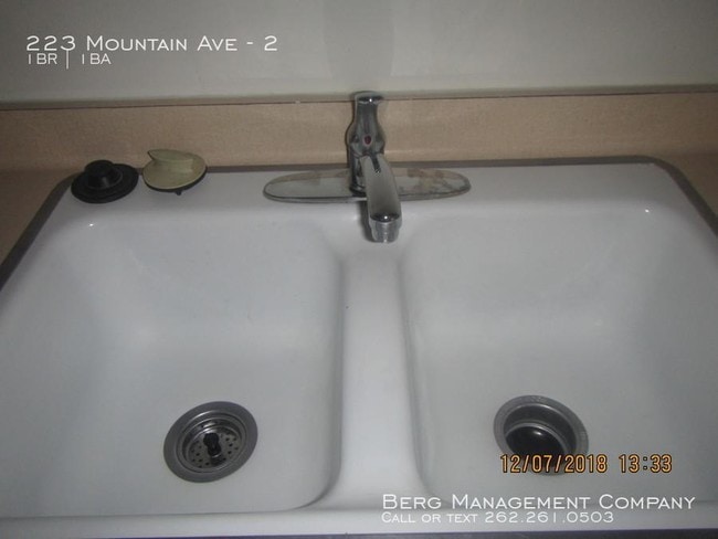 Building Photo - 1 bedroom in Waukesha WI 53188