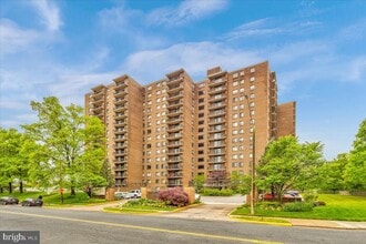 Building Photo - 200 N Pickett St