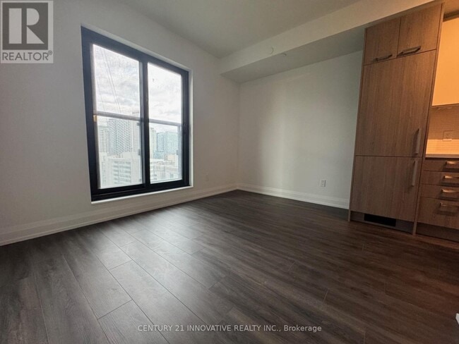 Building Photo - 20 Soudan Ave