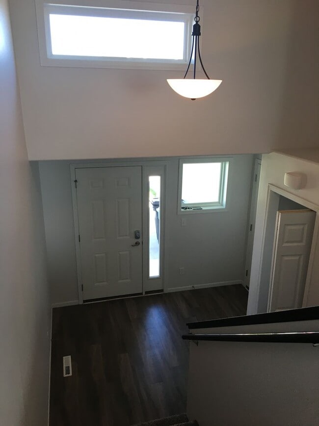 Building Photo - House for rent in Deer Creek