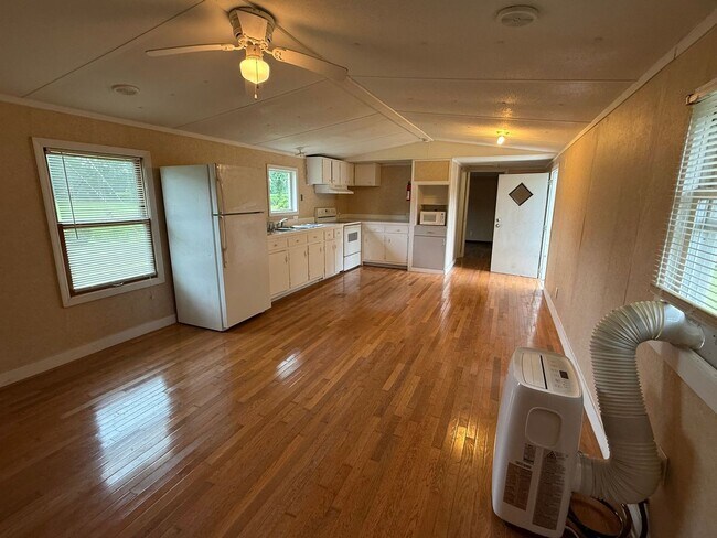 Foto del edificio - 2 bedroom, 1 bath Mobile Home