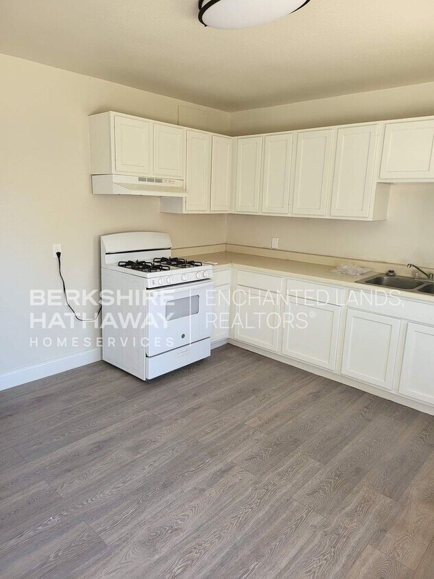Foto principal - 1509 W Hank Ave