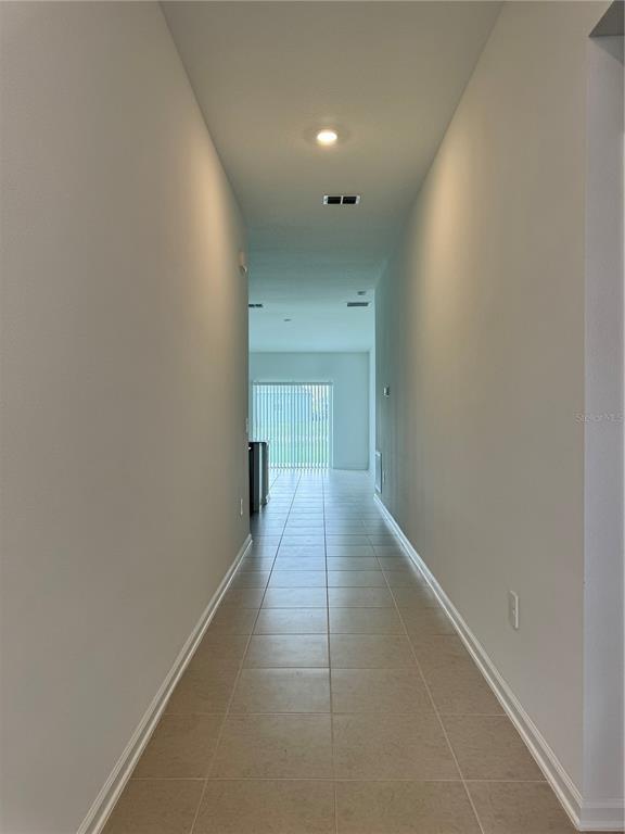 Foto del edificio - 4718 Golden Knight Blvd