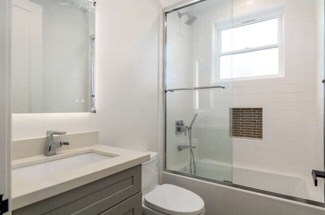 Building Photo - H012-KENWATER