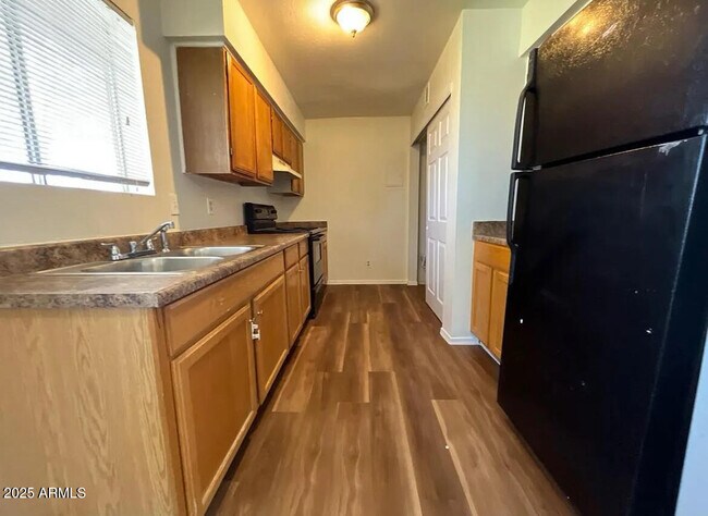 Foto del edificio - 532 S Mesa Dr