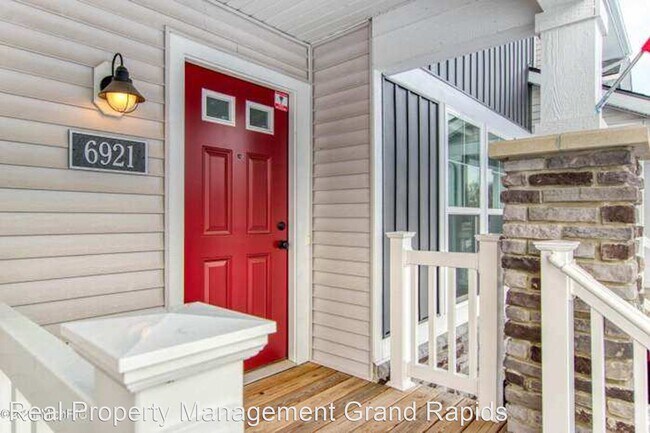 Foto del edificio - 3 br, 3 bath House - 6921 Myers Lake