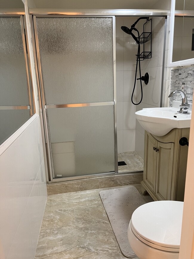 Foto del edificio - 218 Lynhaven Dr