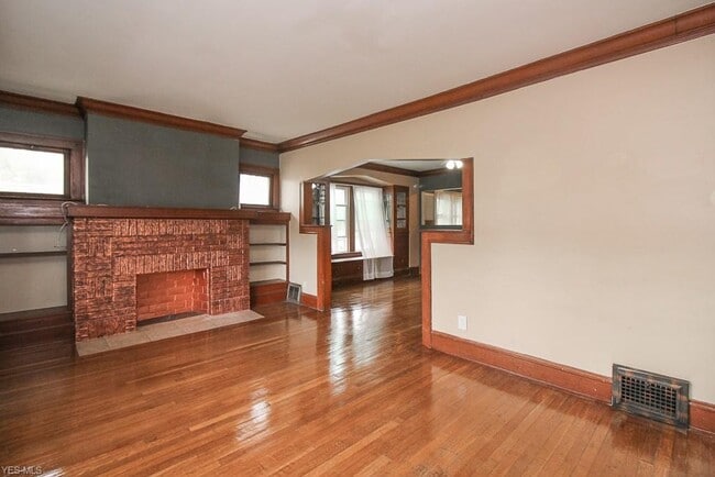 Building Photo - 3654 W 138th St