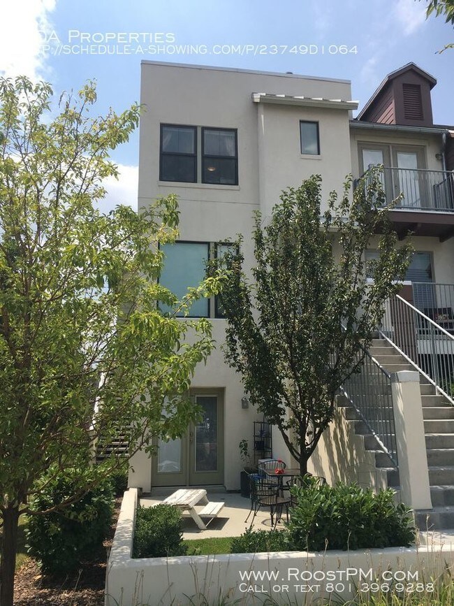 Foto del edificio - Light and Bright Daybreak Townhome