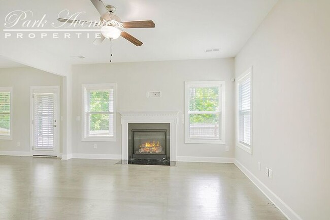 Building Photo - 501 Holden Forest Dr
