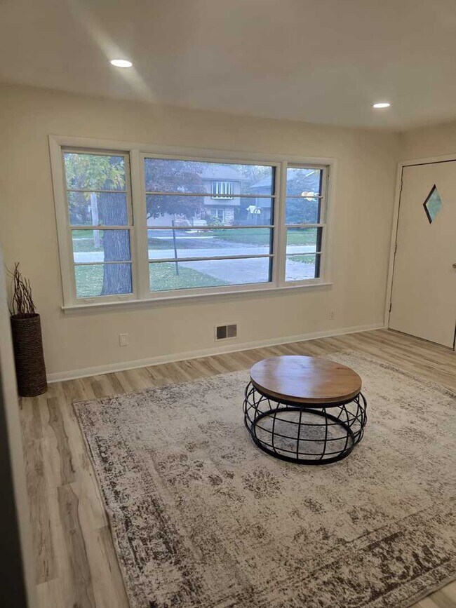 Foto del edificio - 4905 143rd Pl