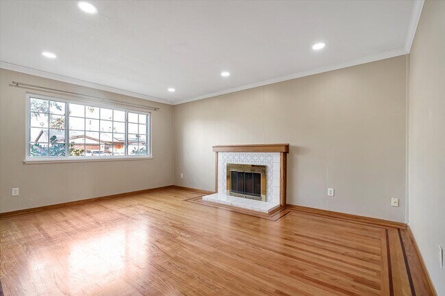 Foto del edificio - 5348 Silver Reef Dr