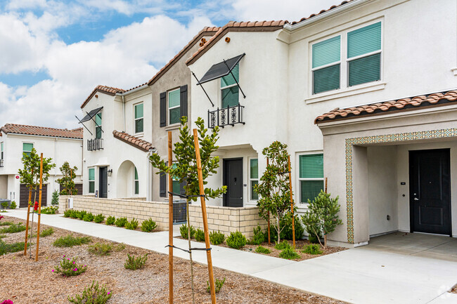 Building Photo - San Carlo Townhomes