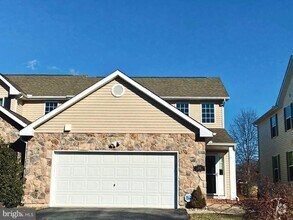 Building Photo - 216 Hoyer Ct