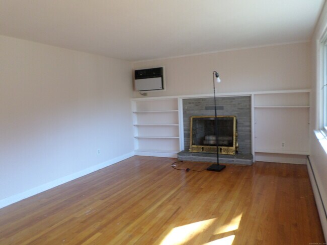 Building Photo - 47 Arnott Rd