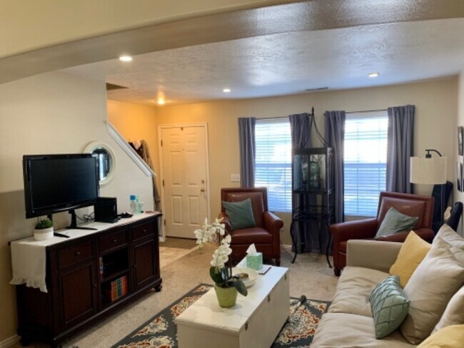 Foto del edificio - 1784 Kiera Ct