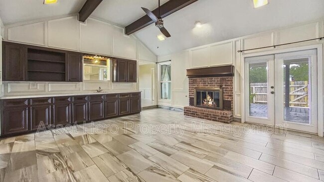 Building Photo - 1801 Rosebud Ct