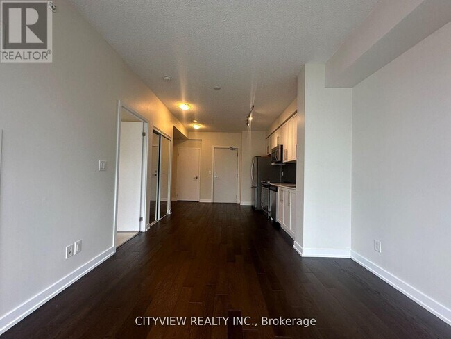 Building Photo - 510 Curran Place