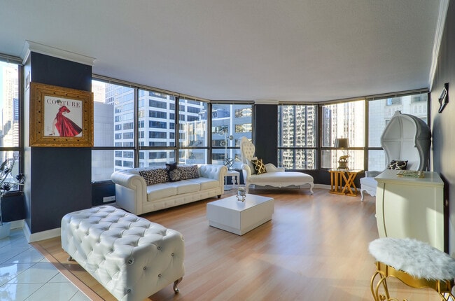 Building Photo - 405 N Wabash Ave