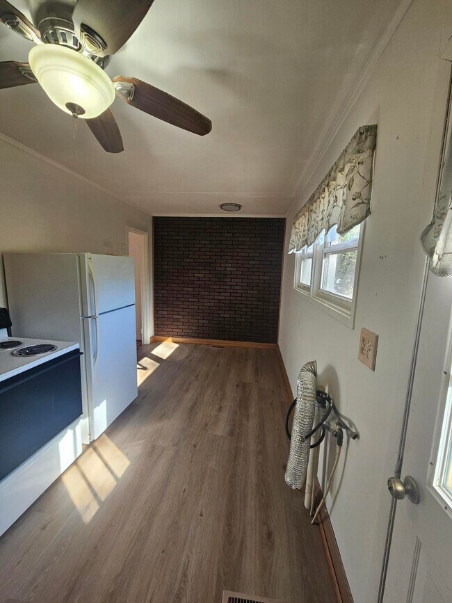 Foto del edificio - 418 Palm Dr S