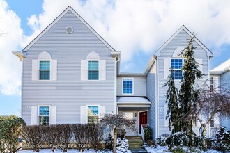 Building Photo - 707 Hatchery Ct