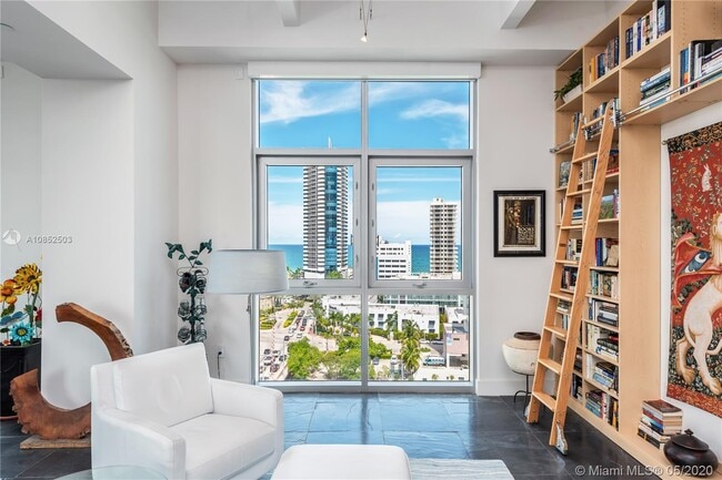 Foto del edificio - 201 Aqua Ave