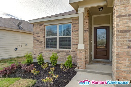 Building Photo - 3 bedroom / 2 bathroom in Glencrest New Br...