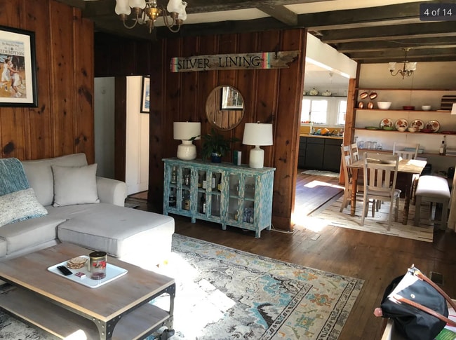 Building Photo - 123 Mallette St