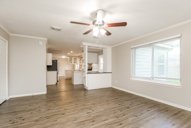Foto del edificio - 9330 Wandsworth Dr