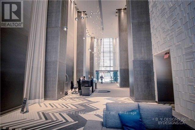 Building Photo - 65 St Mary St