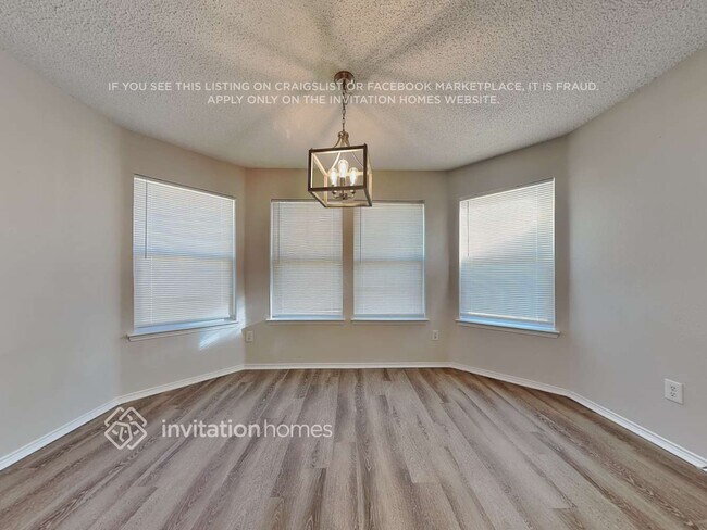 Foto del edificio - 343 McMurtry Dr