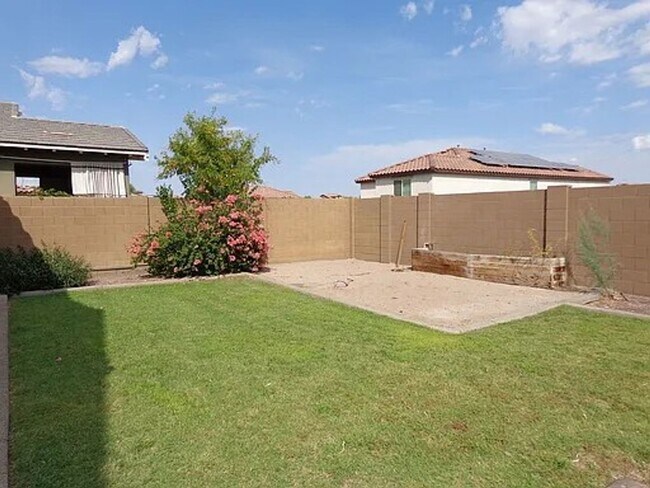 Building Photo - Flag Homes - 120