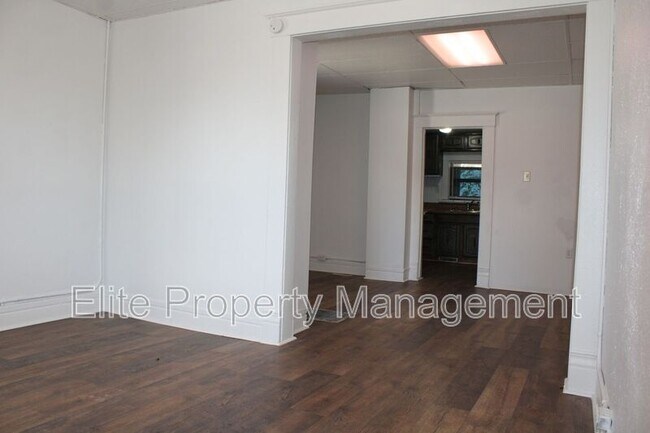 Foto del edificio - 1012 West St