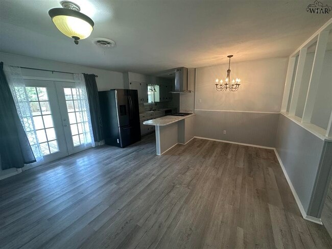 Building Photo - 4600 Sierra Madre Dr