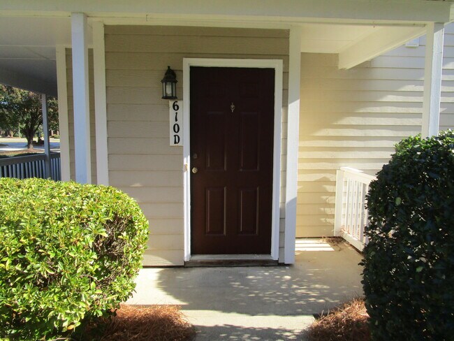 Foto del edificio - 610 Archdale Dr