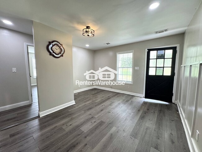 Building Photo - 808 Old Conyers Rd