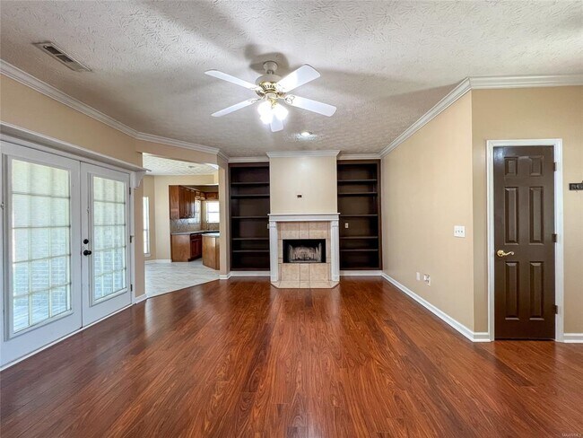 Foto del edificio - 1901 Cedar Ridge Loop