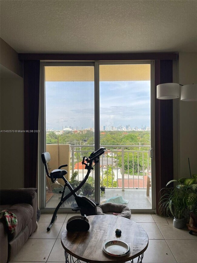 Foto del edificio - 215 SW 42nd Ave