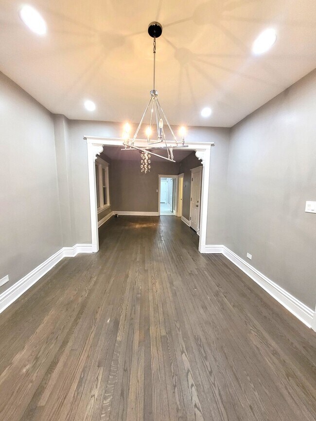 Foto del edificio - 3617 W Diversey Ave