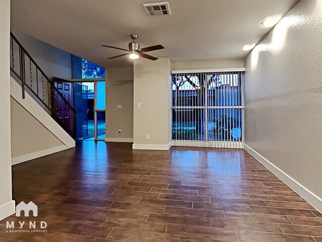 Foto del edificio - 8243 E Thomas Rd