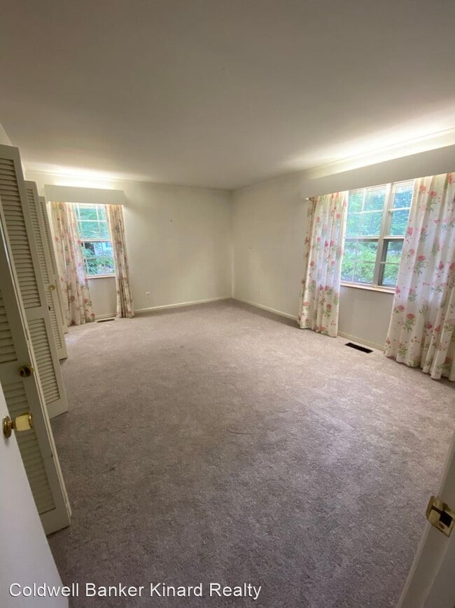 Building Photo - 3 br, 2 bath House - 3967 Woodcrest Circle NW