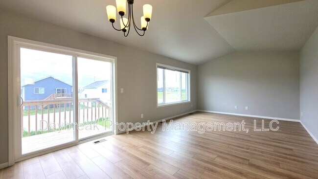 Foto del edificio - 6305 83rd Ave S