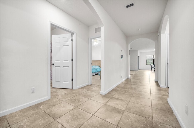 Foto del edificio - 6295 NW Regent St