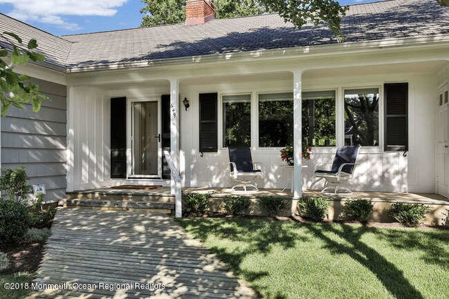 Building Photo - 649 Lake Ave