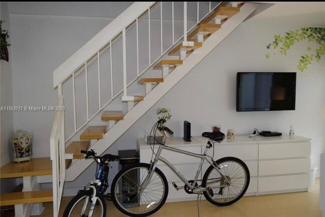 Building Photo - 798 Crandon Blvd